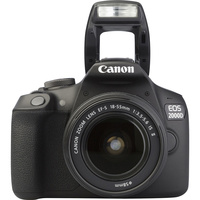 Canon EOS 2000D + EF-S 18-55 mm IS II - Vue de face