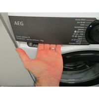 AEG LFR73H149V - Ouverture du tiroir à détergents